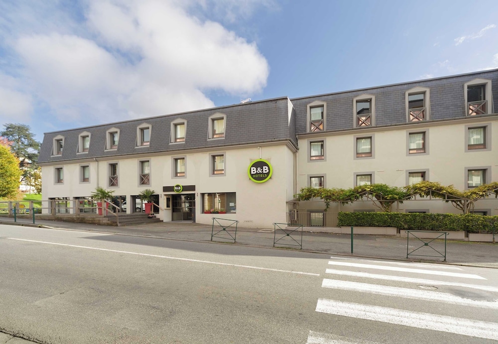 B&B HOTEL Lourdes Centre Gare 3 etoiles in LOURDES