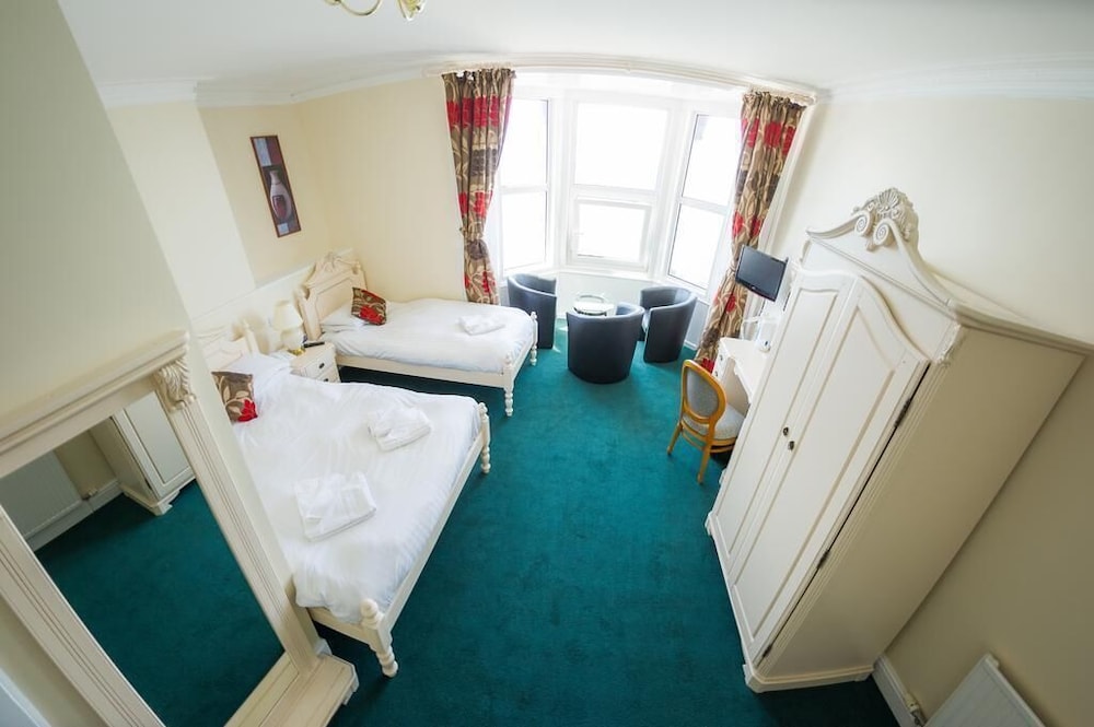 Queensbridge Hotel 32/42
