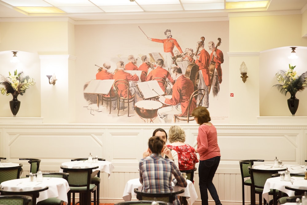 Johann Strauss Hotel 34/52