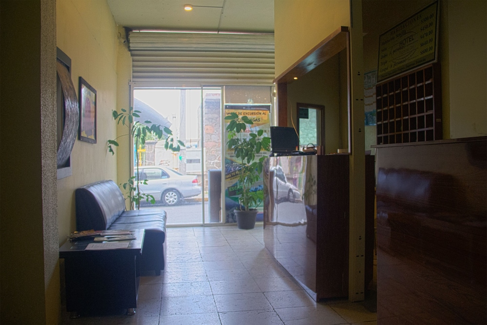 OYO Hotel Trigos De Oro San Luis Teolocholco Park 32/42