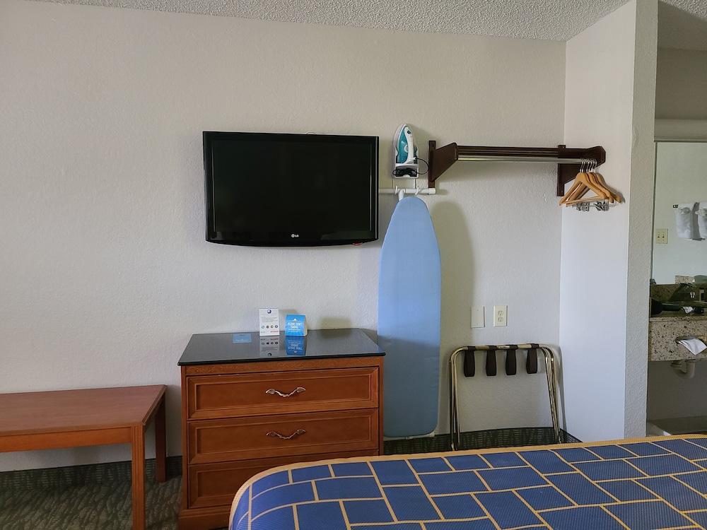 Quality Inn & Suites Orlando East - UCF Arena 10/43