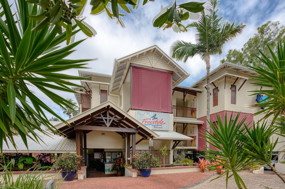 Freestyle Resort Port Douglas 8/61
