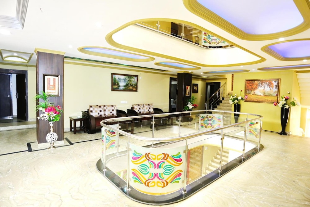 Crown Plaza Residency 6/35