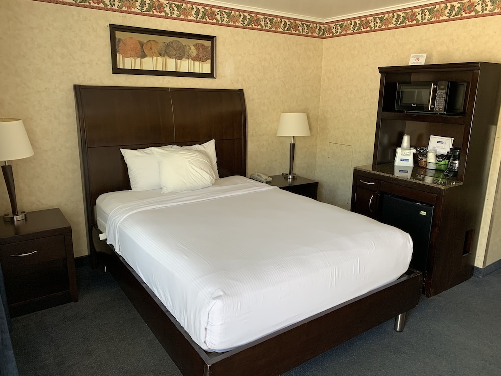 Travelodge By Wyndham Rapid City 12/31