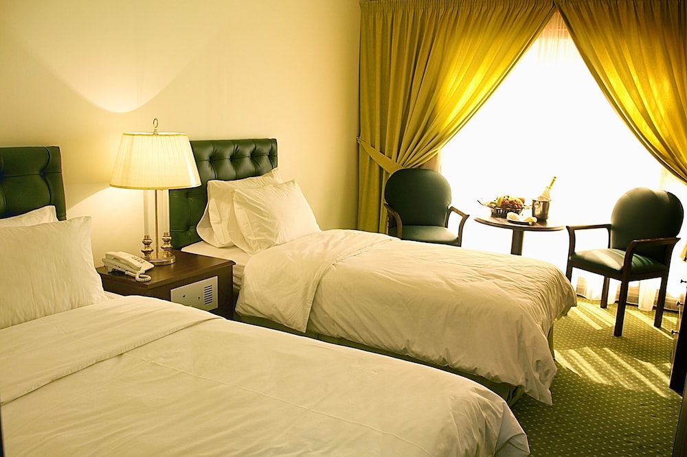 Carlton Tower Hotel 17/55