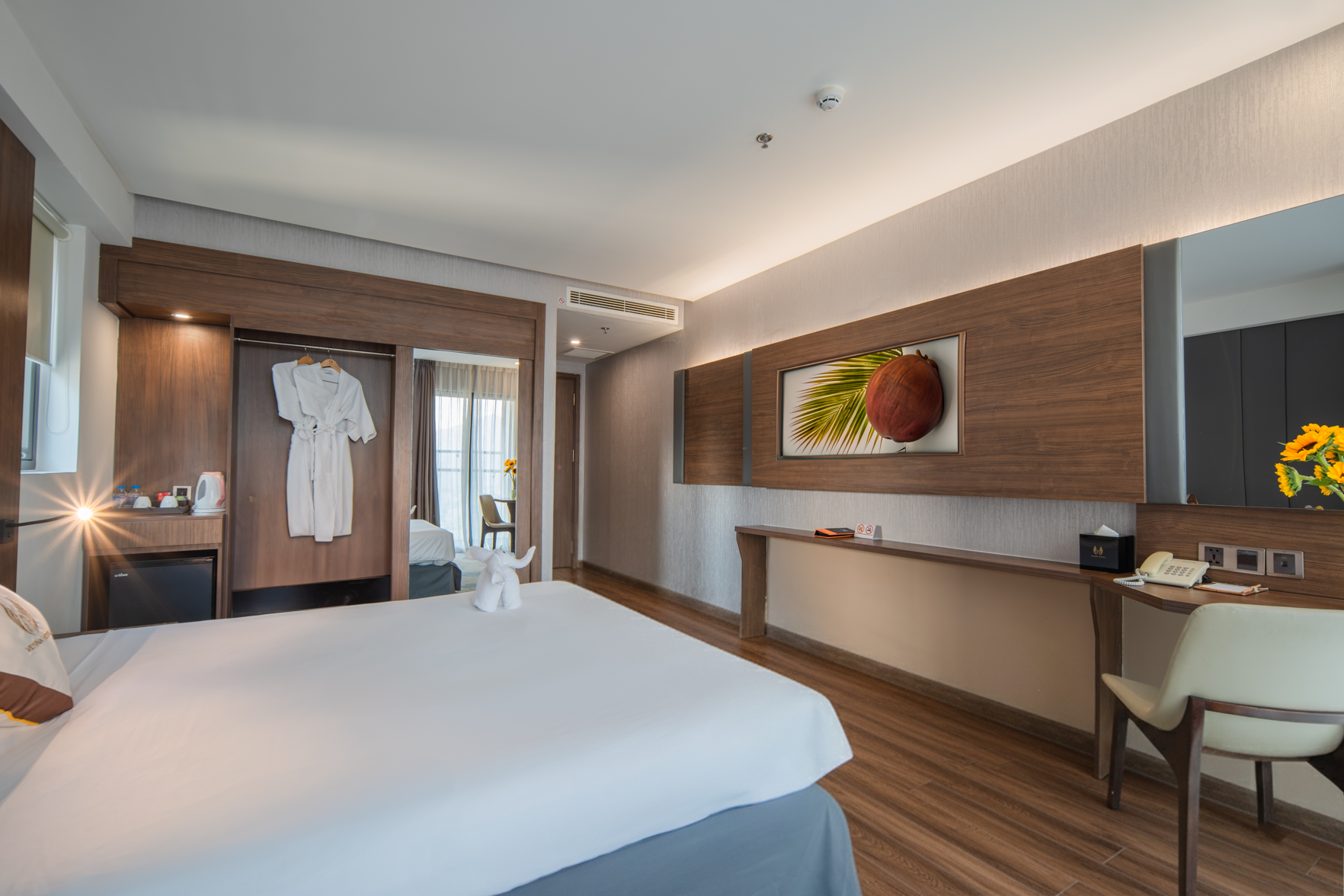 Premier, Deluxe, Double Bed, City View