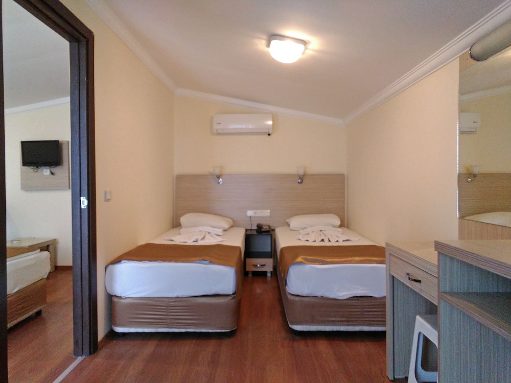 Kleopatra Bavyera Hotel 7/26