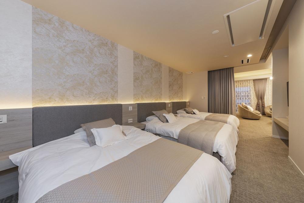 Suite, 3 Double Beds, Ocean or Ocean View, Sauna, Outdoor Bath