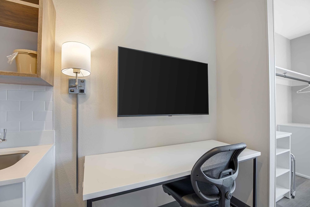Extended Stay America Premier Suites - Denver International Airport 20/31