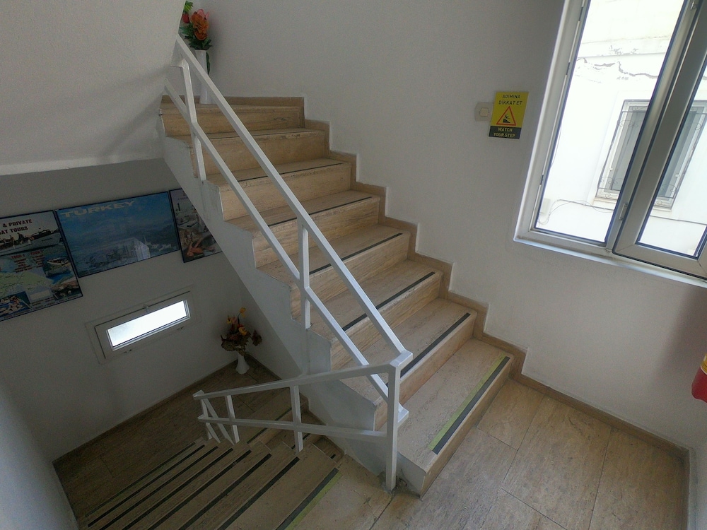 Hotel Merhaba 31/51