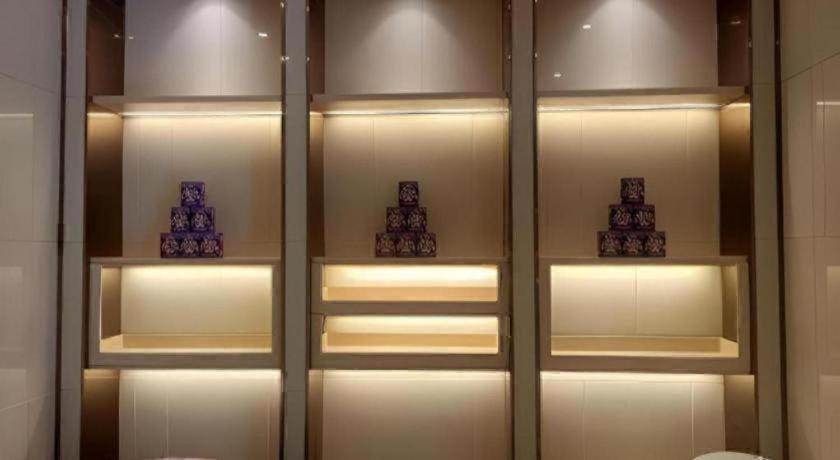 Lavande Hotel (Shenzhen Jingtian Metro Station) 31/46