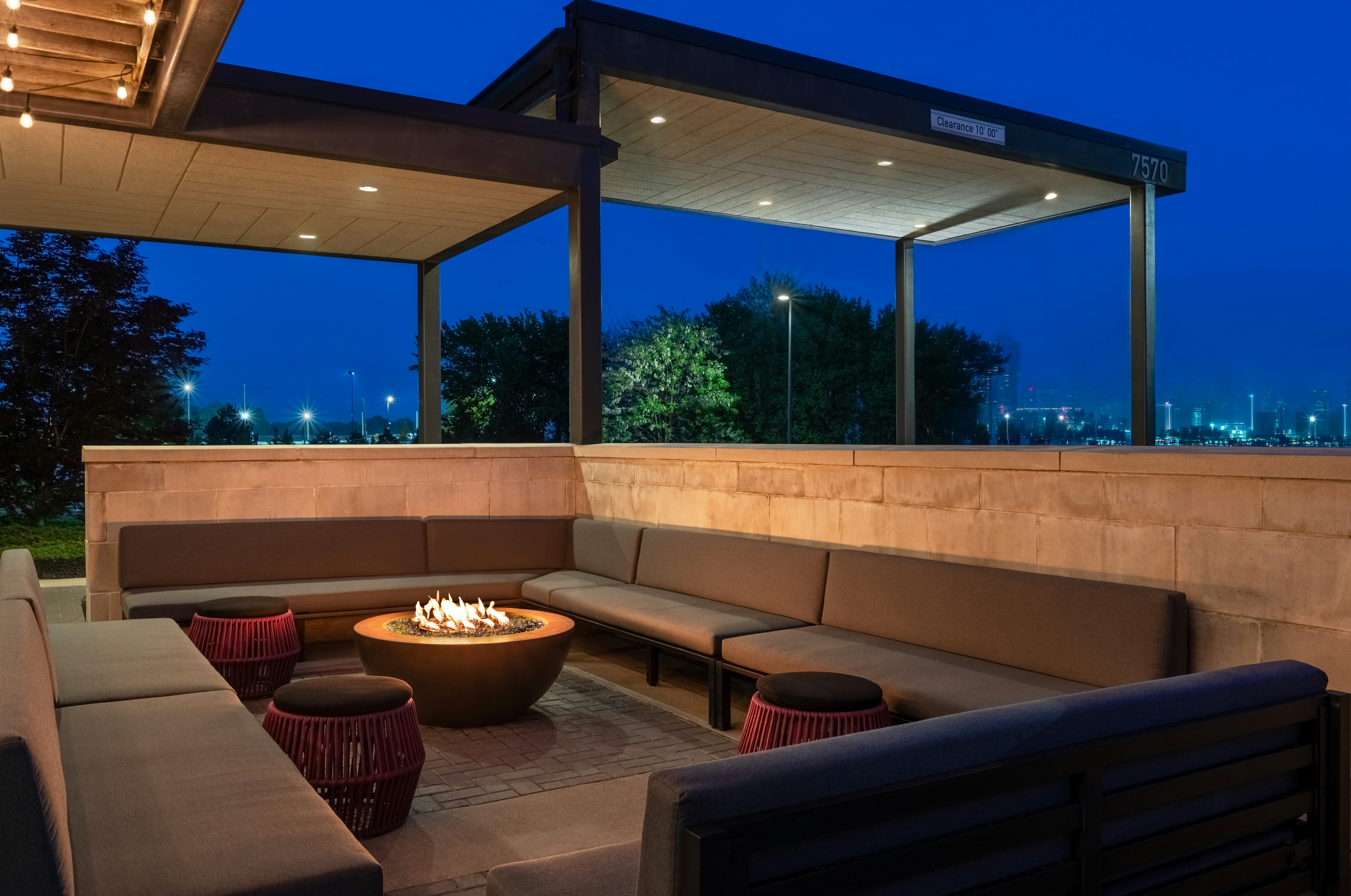 Home2 Suites By Hilton Florence Cincinnati Airport South 18/34
