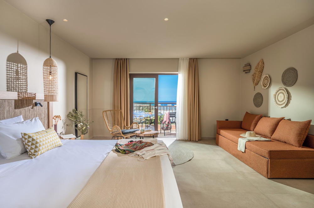 Pyria Hotel 43/80