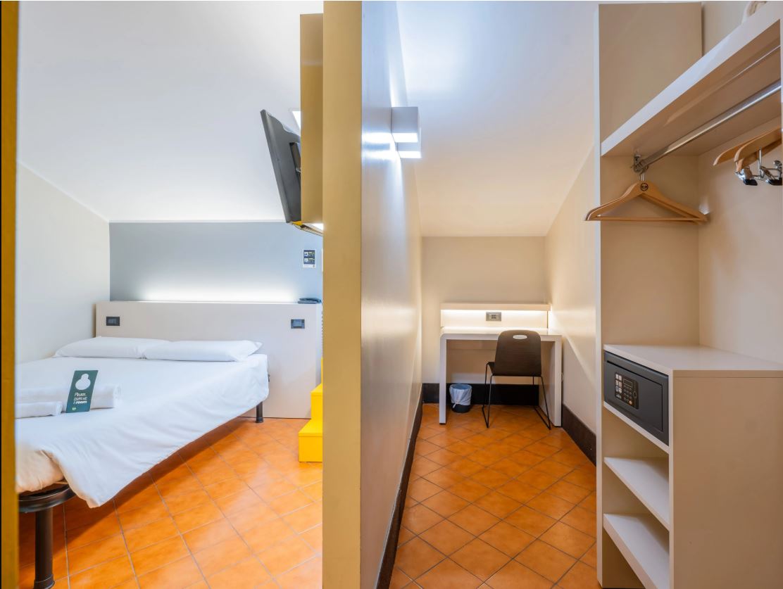 Economy, Double Bed, Attic