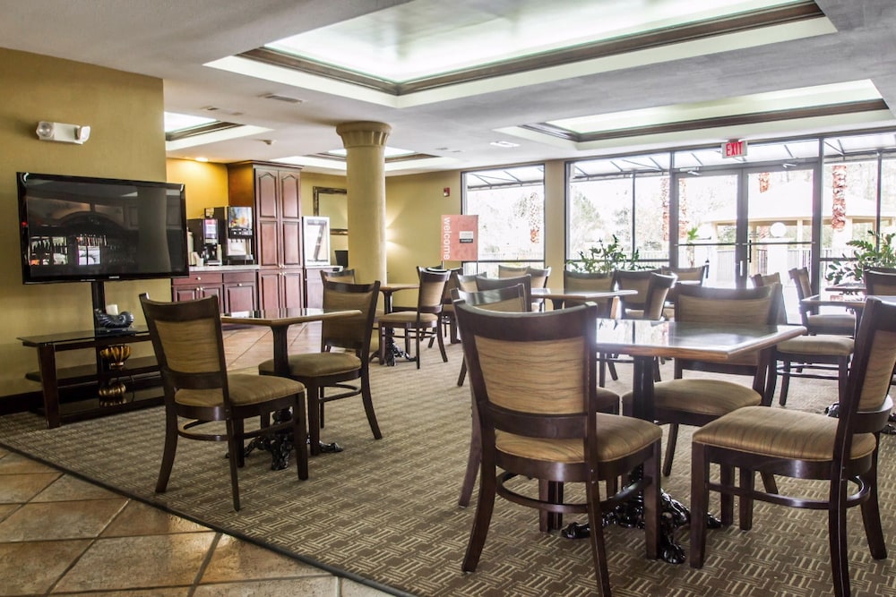 Wingate by Wyndham Biloxi/Ocean Springs 33/38