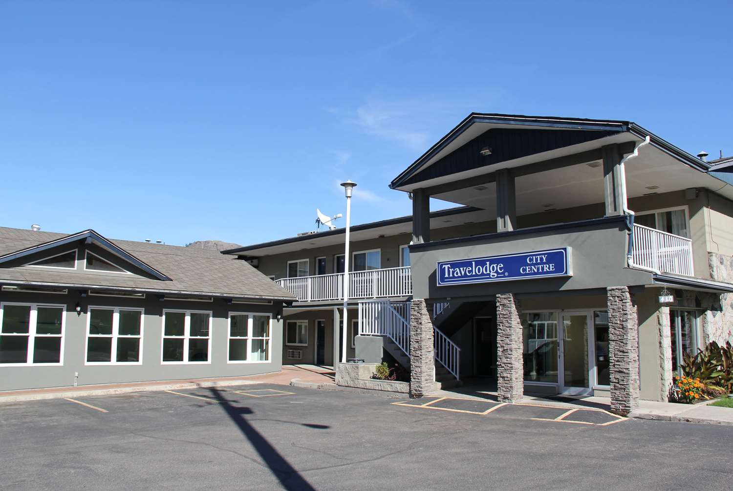 Travelodge By Wyndham Kamloops 2/11