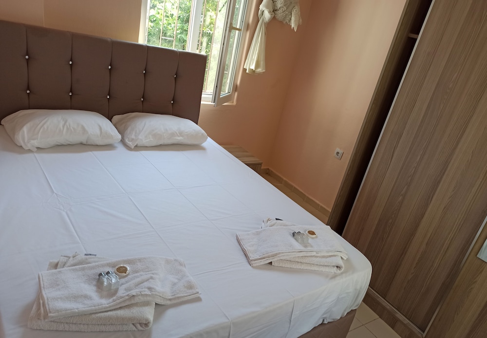 Caner Hotel 13/38