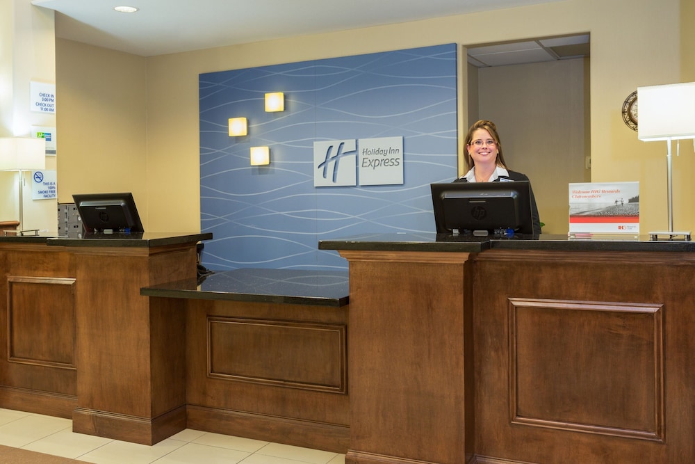 Holiday Inn Express Hotel And Suites Moultrie 12/50