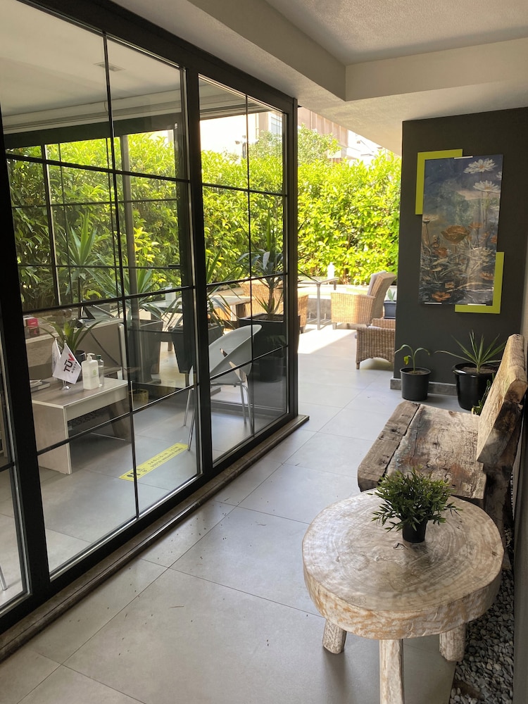 Z-Suites 21/50