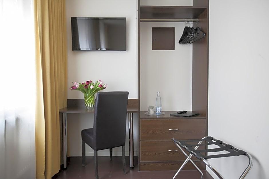 Hotel Kiez Pension Berlin 2/23