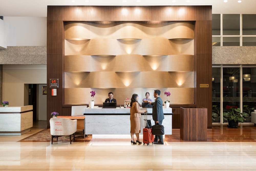 Swiss Belinn Manyar 11/75