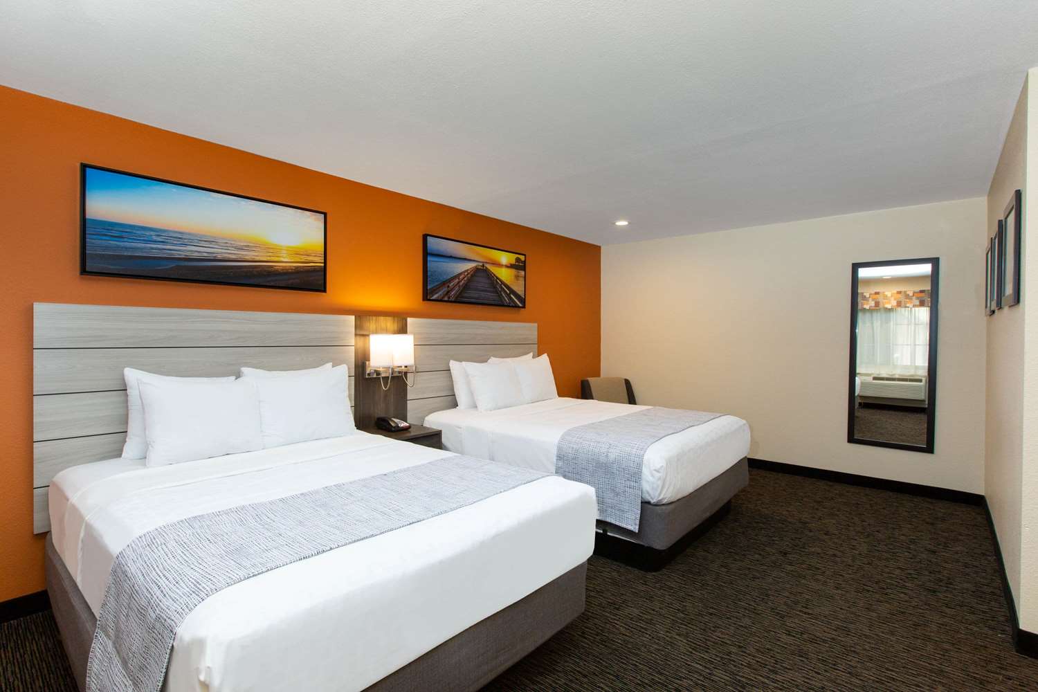 Days Inn By Wyndham Monterey-Fisherman's Wharf Aquarium 7/18