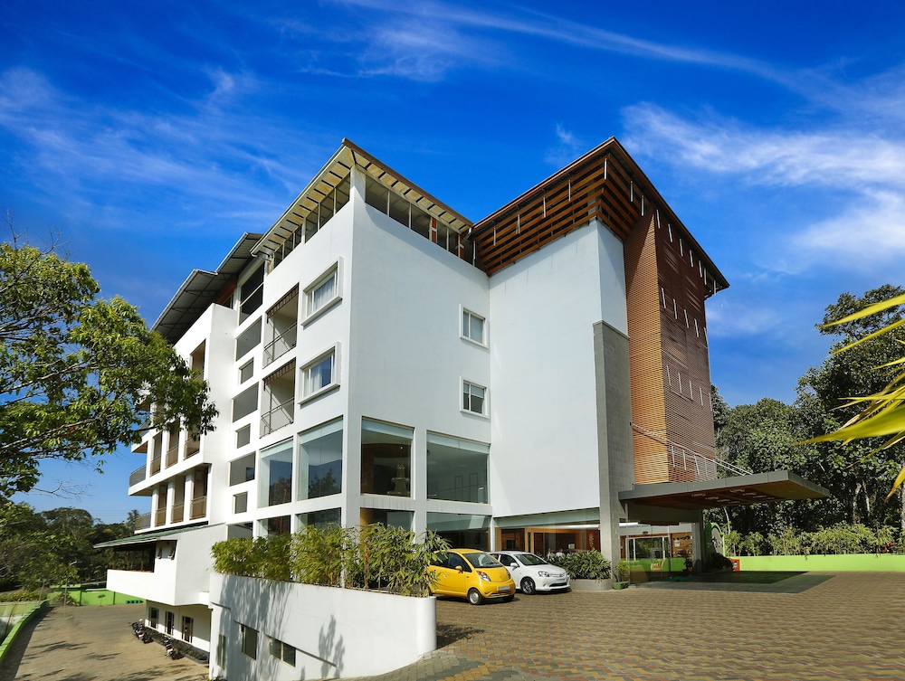 SPICE GROVE HOTELS AND RESORTS 1/39