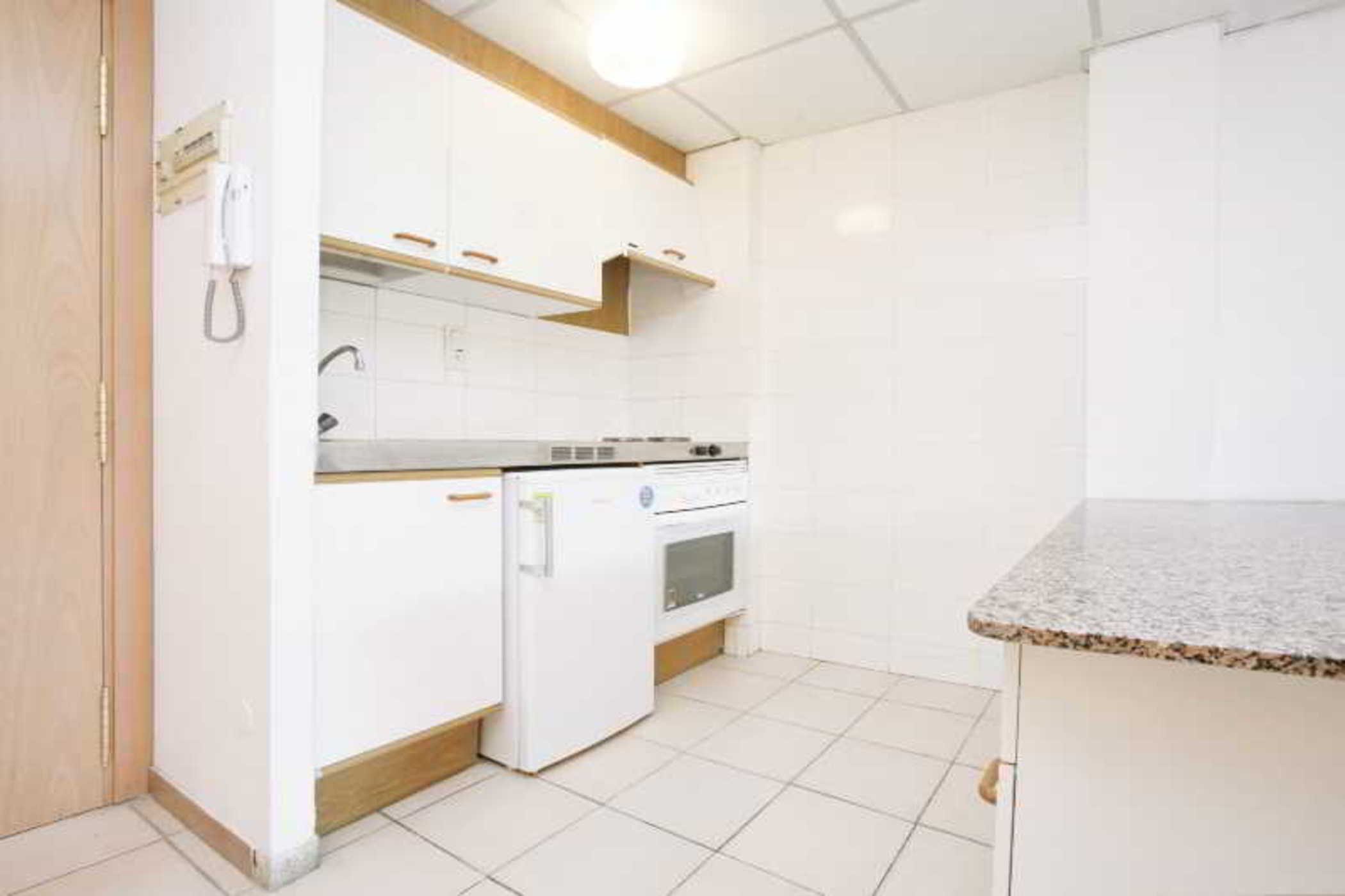 C&B APARTAMENTO CATALUNYA 92 16/17
