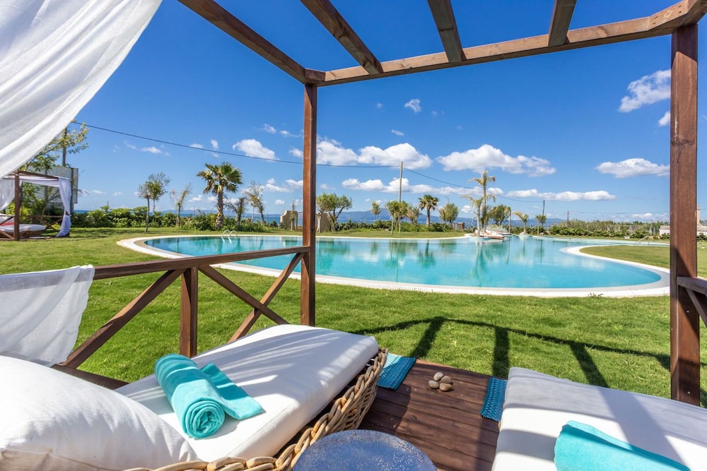 Elysian Luxury Hotel & Spa 20/50