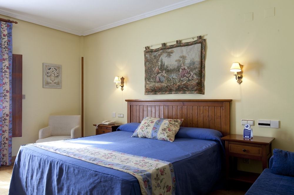 Casona de La Reyna 23/55