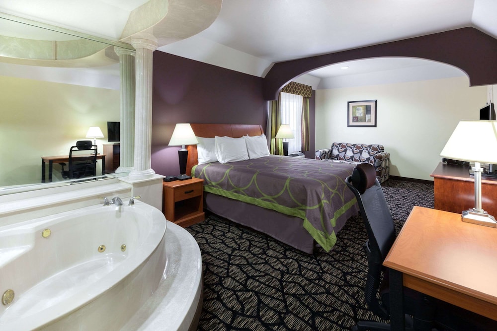 Super 8 by Wyndham Fairfield, TX 33/36