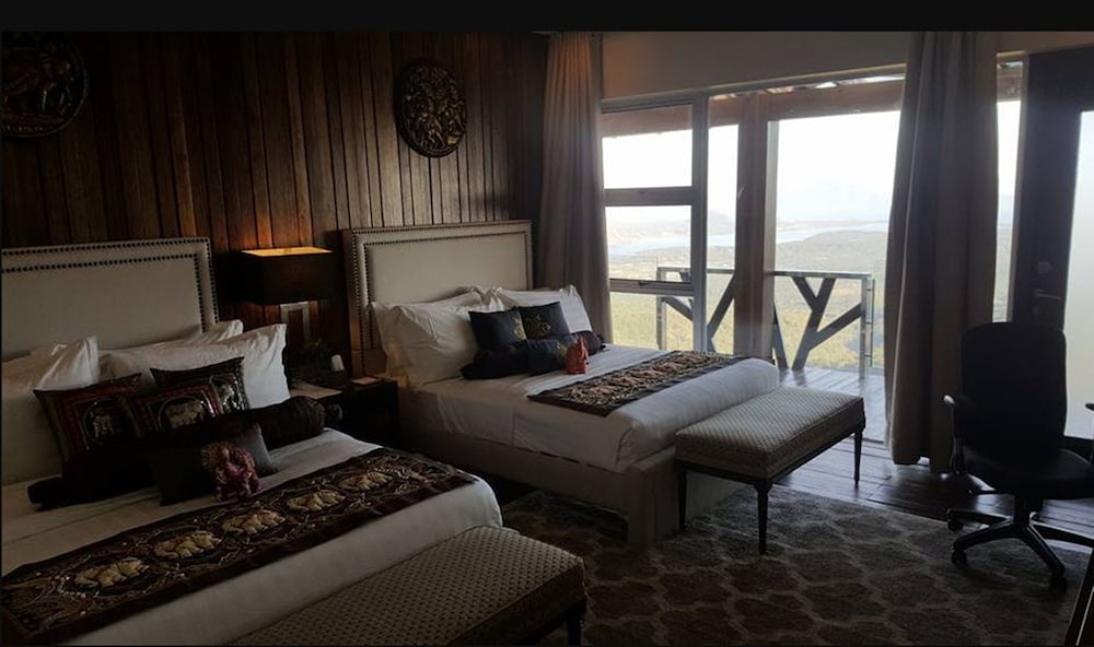 The Oriental Luxury Suites Tagaytay 30/50