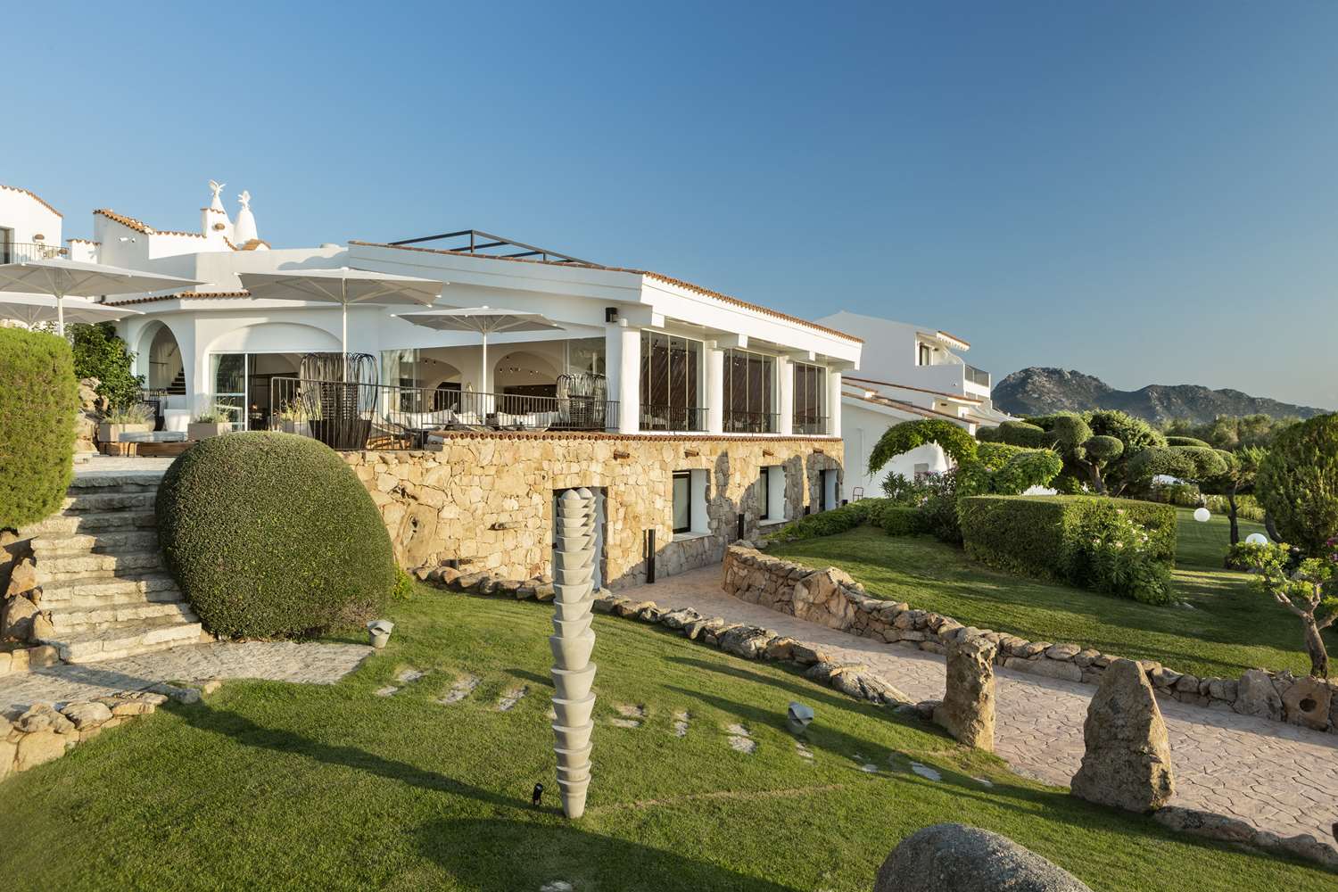 Sulia House Porto Rotondo, Curio Collection by Hilton 80/99