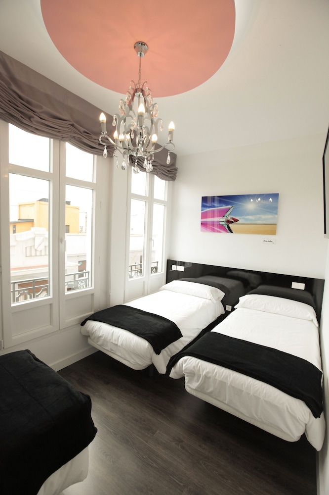 غرفة مفردة بسرير مزدوج، Vitium Urban Suites 3/10