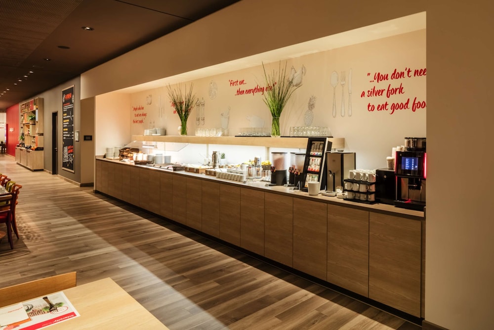 INTERCITYHOTEL BRAUNSCHWEIG 23/33