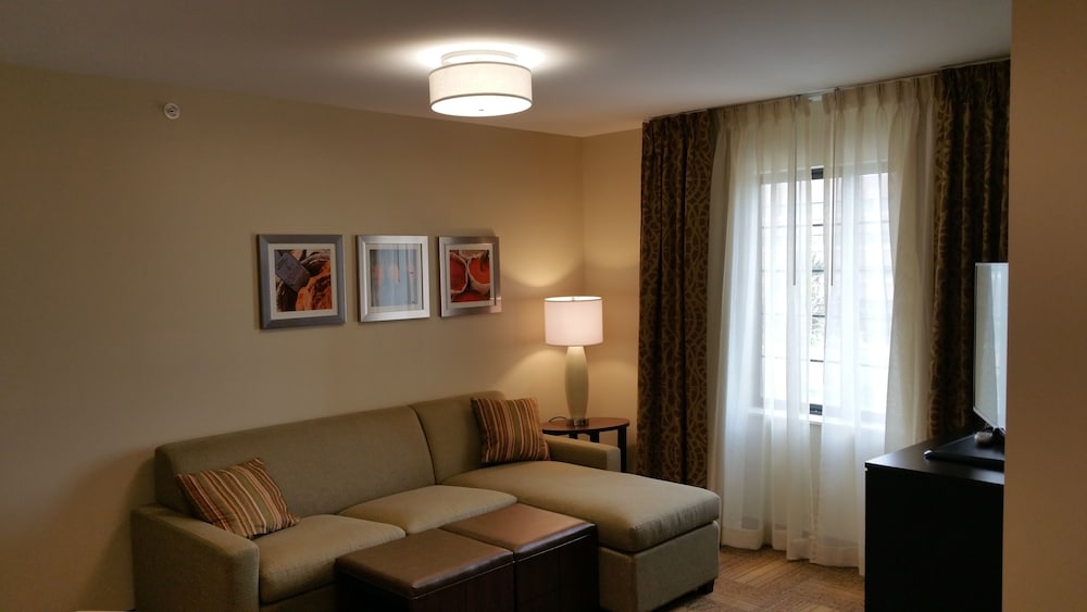 Staybridge Suites Merrillville 28/51