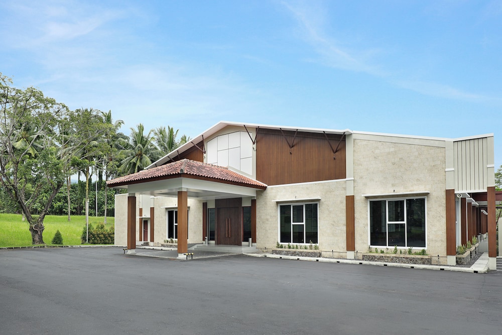 Mercure Manado Tateli Resort And Convention 2/50