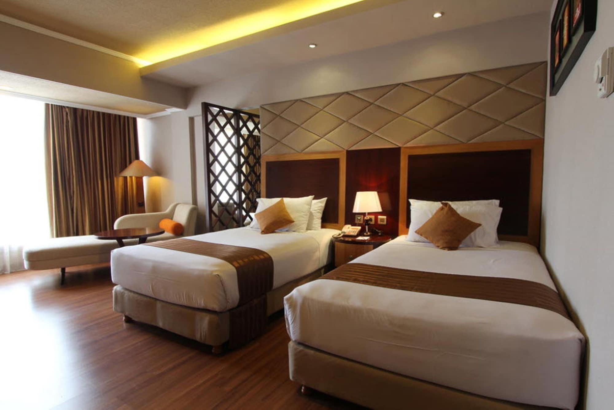SUPERIOR, SINGLE BED