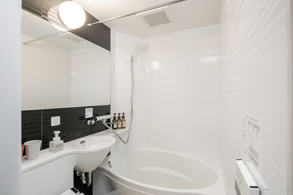 M's Hotel Nijojo Oike 34/35