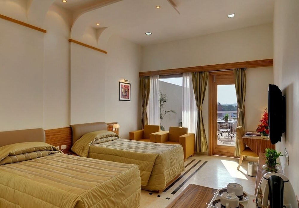 INDER RESIDENCY 23/58