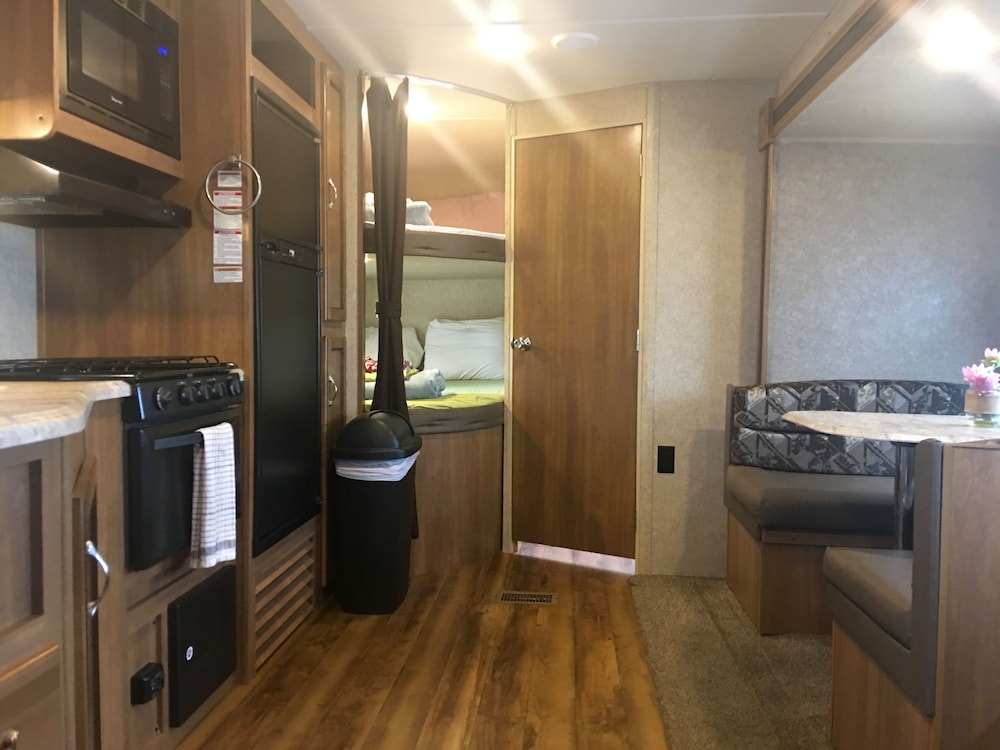 Enduro Rv Citrus Valley Resort 19/73
