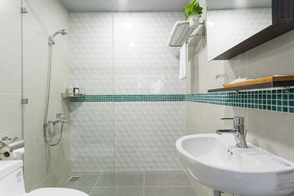 La Regatta Boutique Residences 66/72