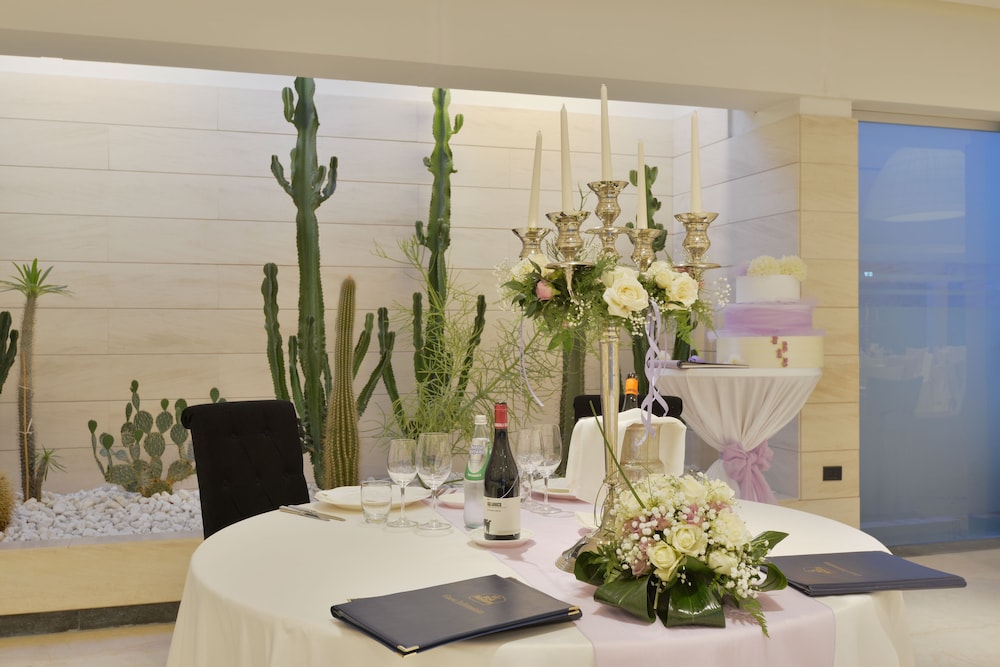 Esplanade Boutique Hotel 8/38