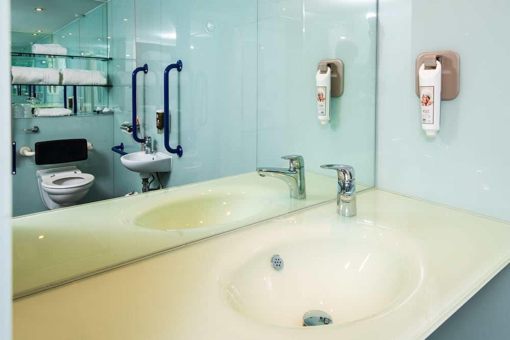 Duet, Twin Beds، Ibis Styles Crewe 6/9