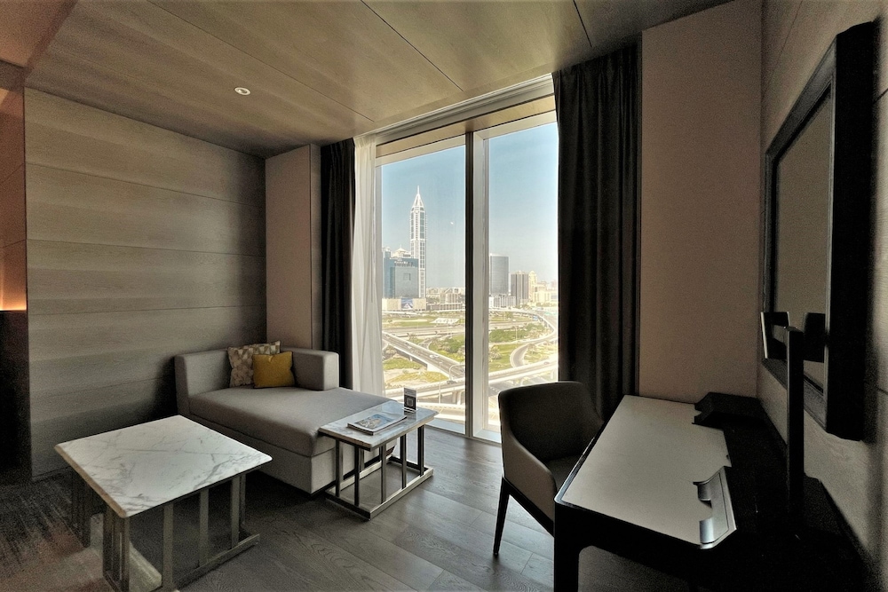 Taj Jumeirah Lakes Towers 32/77