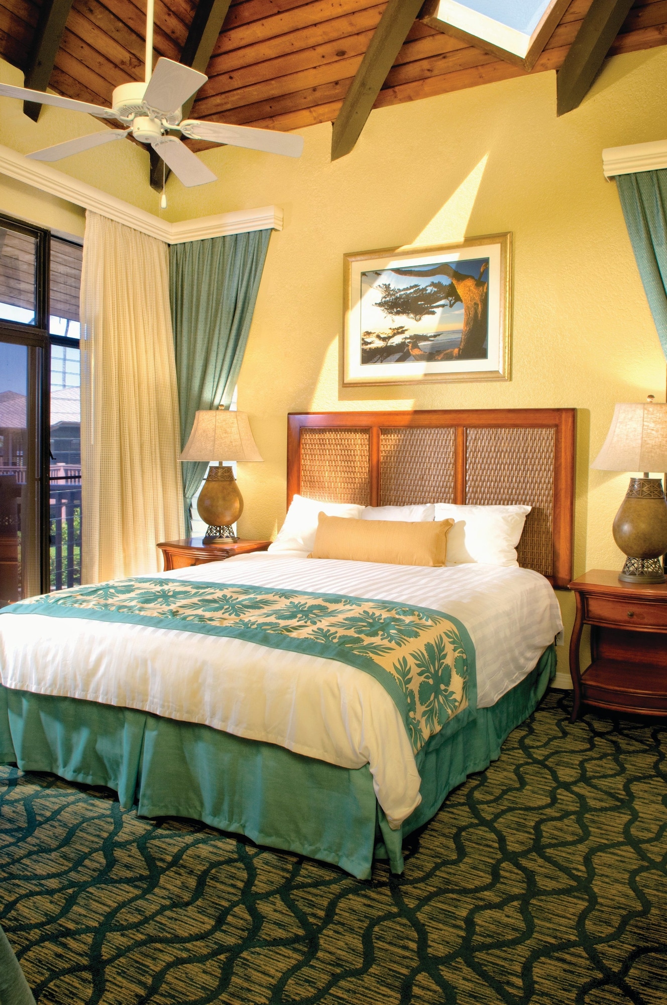 ECONOMY, QUEEN BED