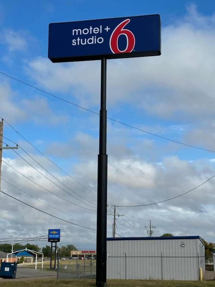 Motel6 Chickasha, OK in CHICKASHA - OK