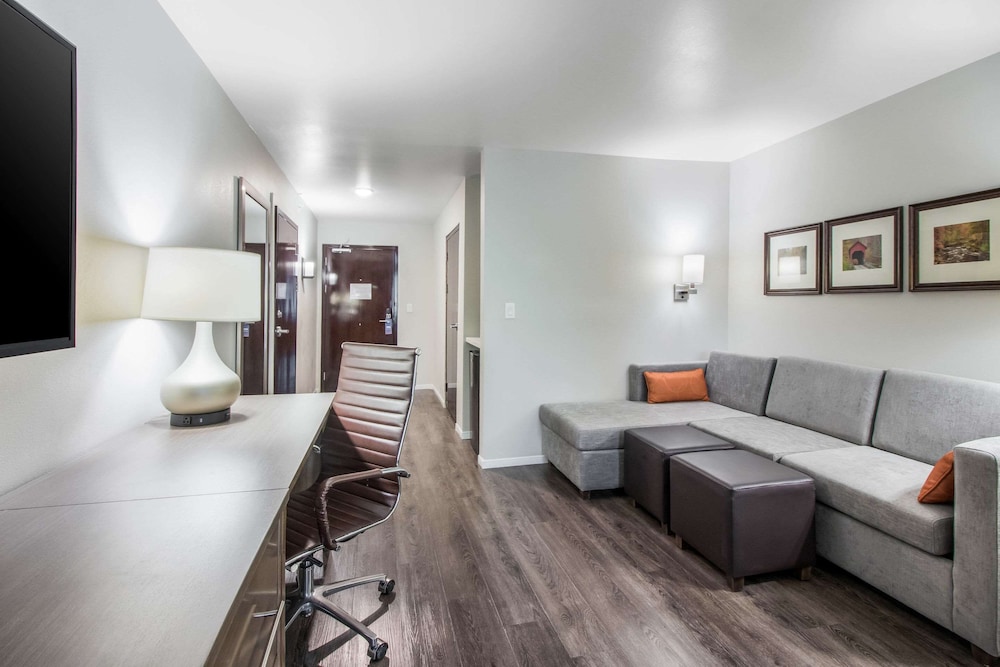 Comfort Suites Columbia I-65 28/47