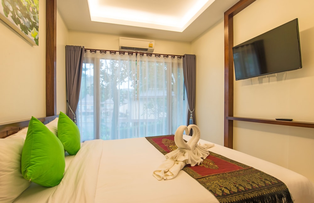 Poonsiri Resort Aonang 10/31