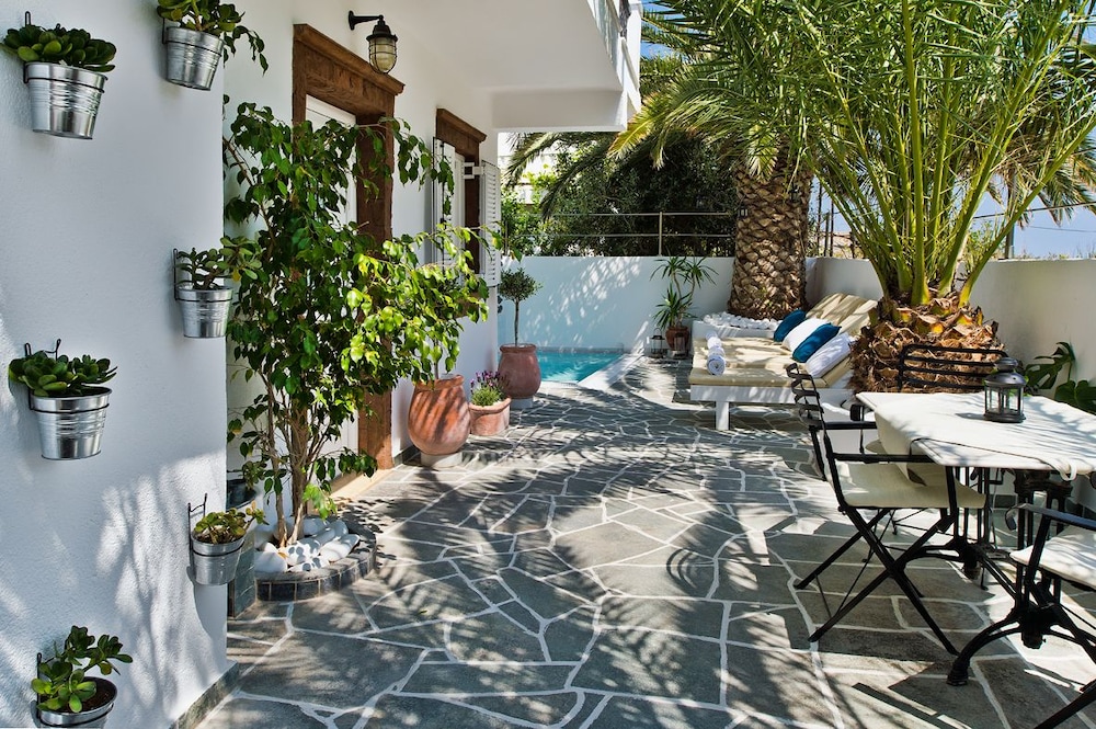 Galatia Villas 40/66